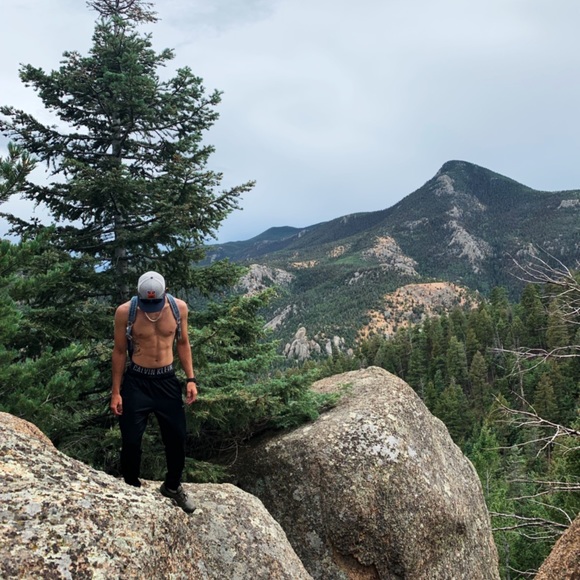 Meet your Posher, Hunter - Picture 1 of 1